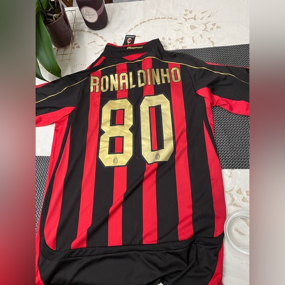 AC Milan Ronaldinho Jersey - Picture 1 of 5